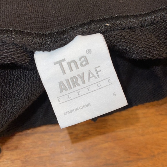 ARITZIA TNA AIRY AF FLEECE CUFFED SWEATPANT - Picture 4 of 4